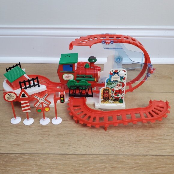 Kurt Adler Musical North Pole Express Train Set (as seen Baby Einstein) Whistle - Picture 3 of 12